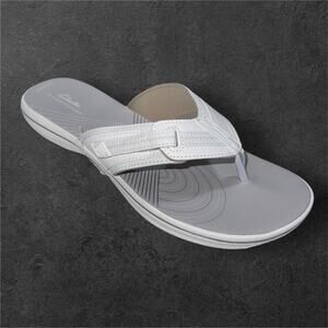 Clarks White Cloudsteppers Women's Brinkley Jazz Flip-Flops SZ/11